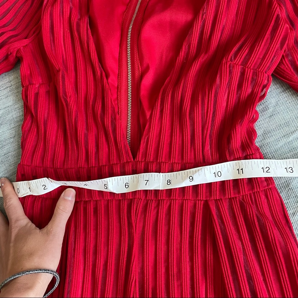 Long sleeve Deep V romper - Picture 9 of 9